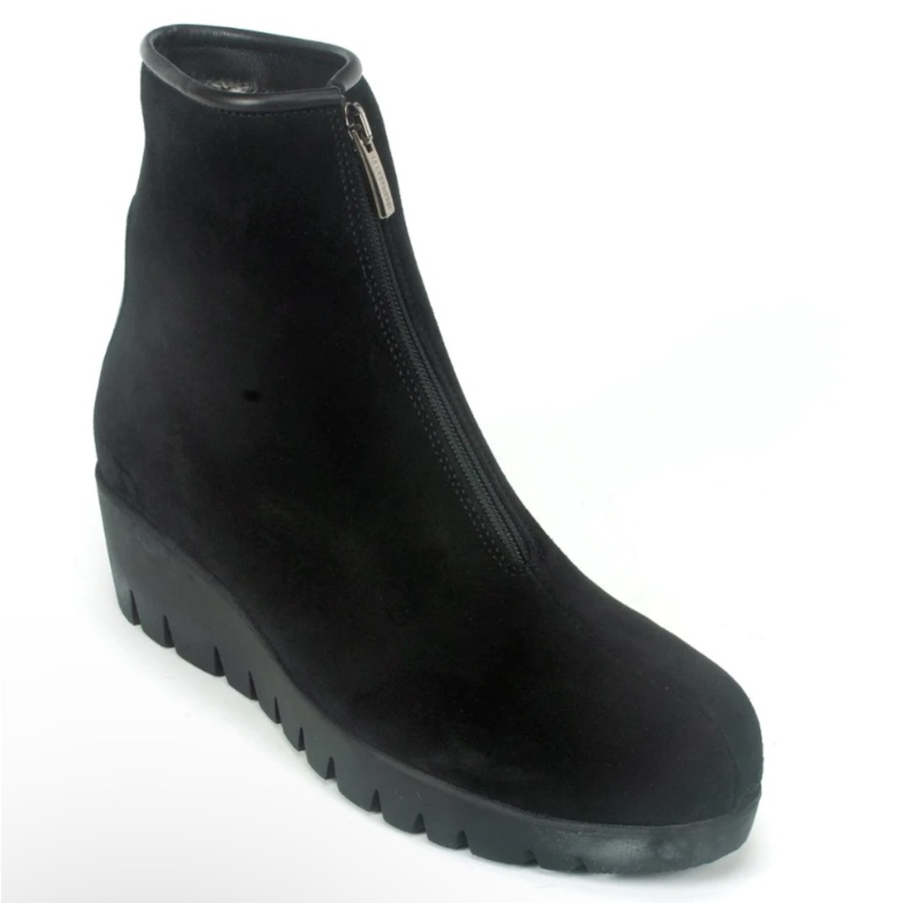 LA CANADIENNE TRINA WATERPROOF BOOTIES IN BLACK